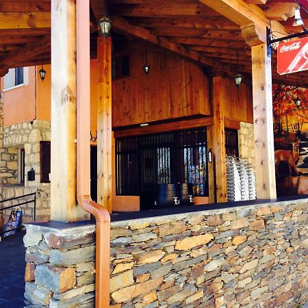 Hostal El Hayedo Cantalojas Exterior foto