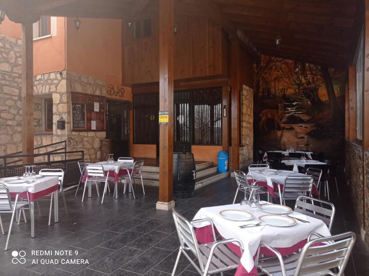 Hostal El Hayedo Cantalojas Exterior foto